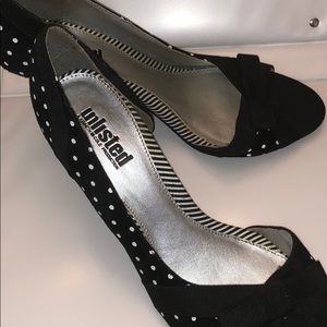 Never worn Unlisted by Kenneth Cole Pumps